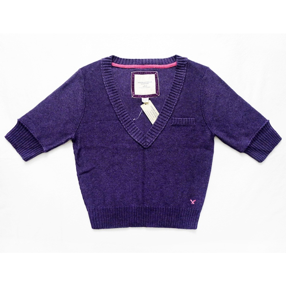 NWT AMERICAN EAGLE Sexy Cropped V-Neck Sweater M